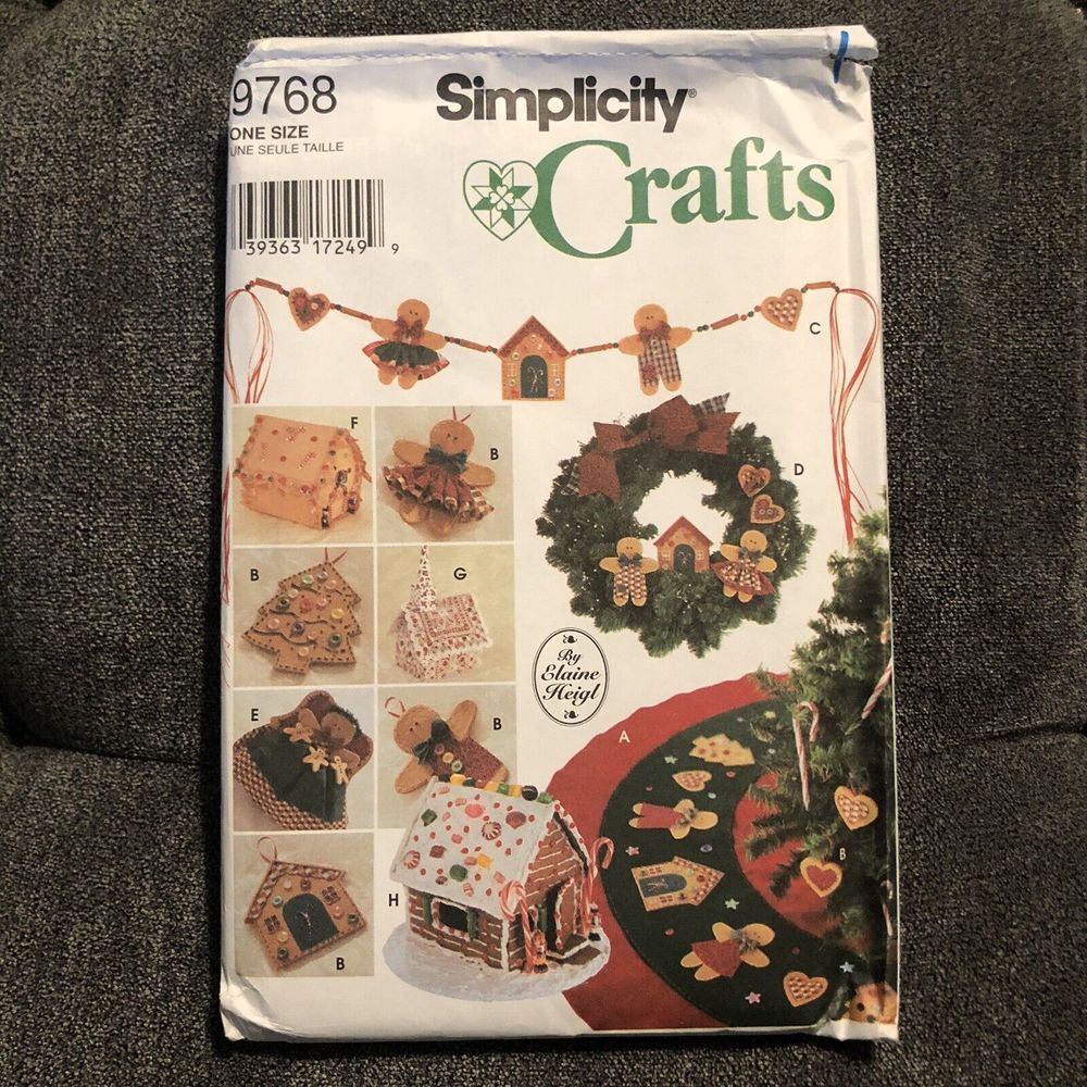 Christmas Tree Ornaments Sewing Pattern Crafts Topper Skirt Swag Gingerbread Vtg